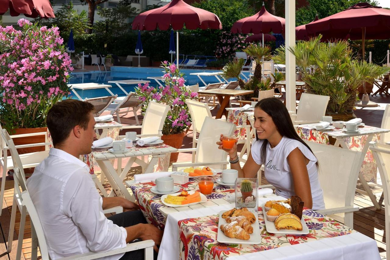 Unahotels Imperial Sport Hotel Pesaro Exteriér fotografie