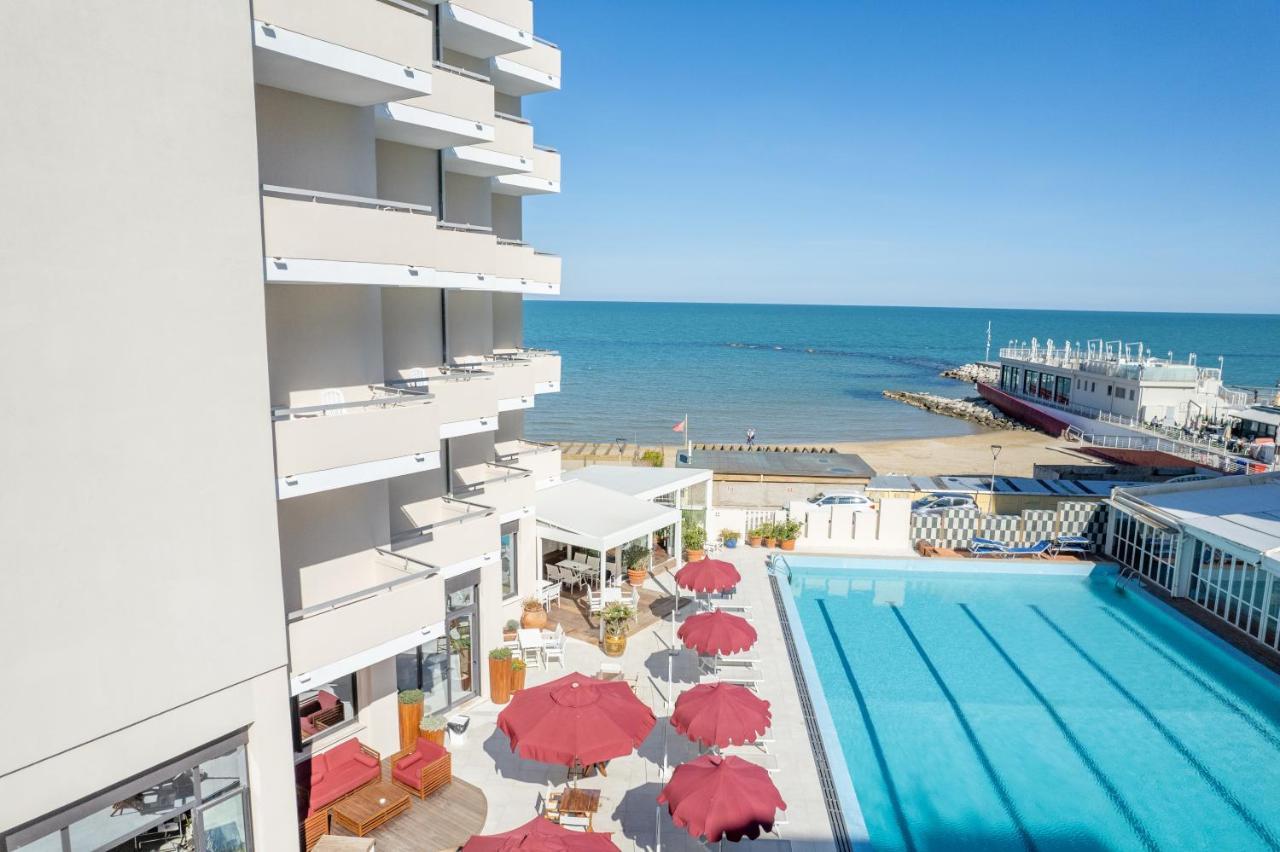 Unahotels Imperial Sport Hotel Pesaro Exteriér fotografie