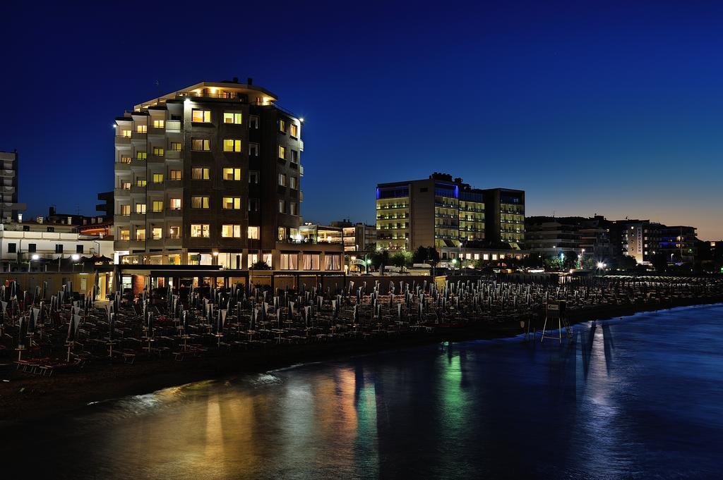Unahotels Imperial Sport Hotel Pesaro Exteriér fotografie